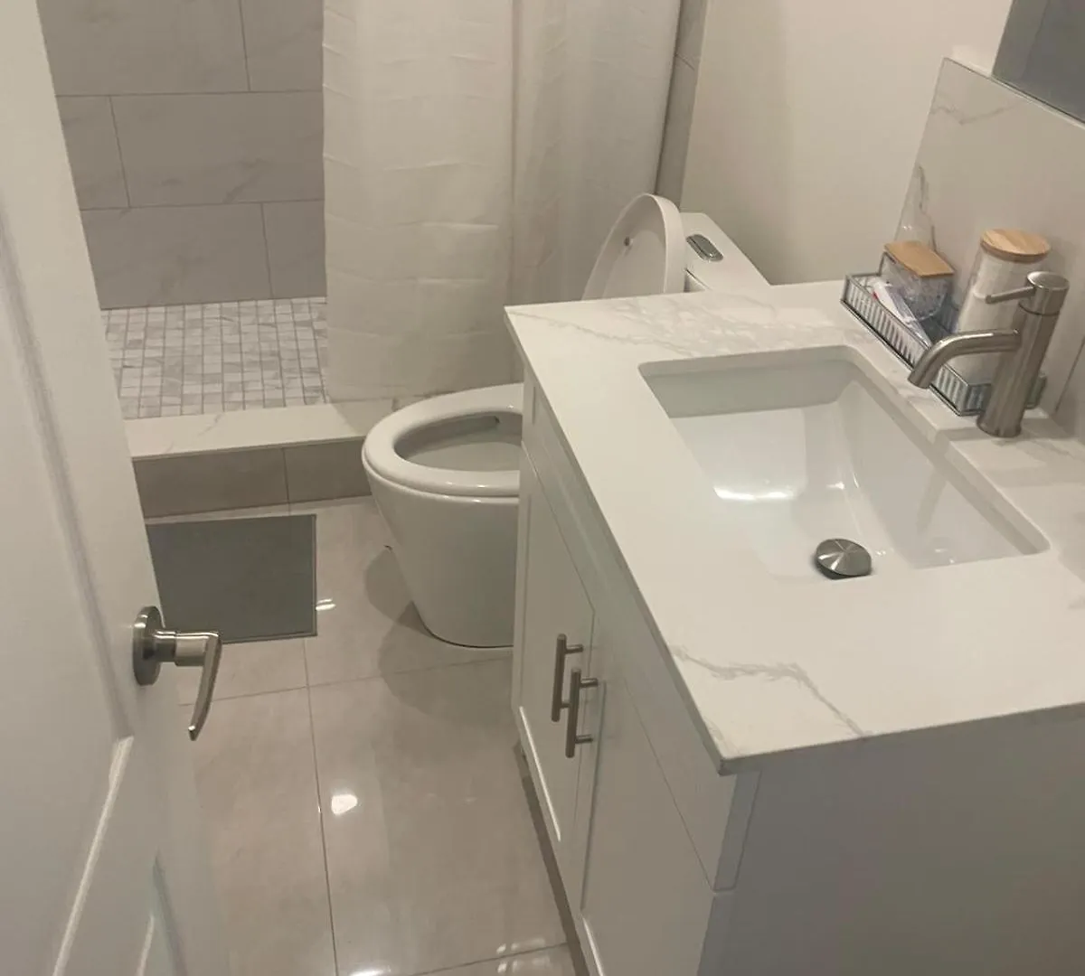 Central Toronto Economical Stay-Stress Free Checkin